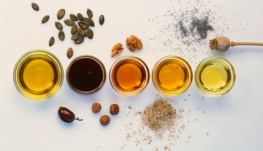 10 of the Healthiest Cooking Oils for Baking, Sautéing, and Drizzling