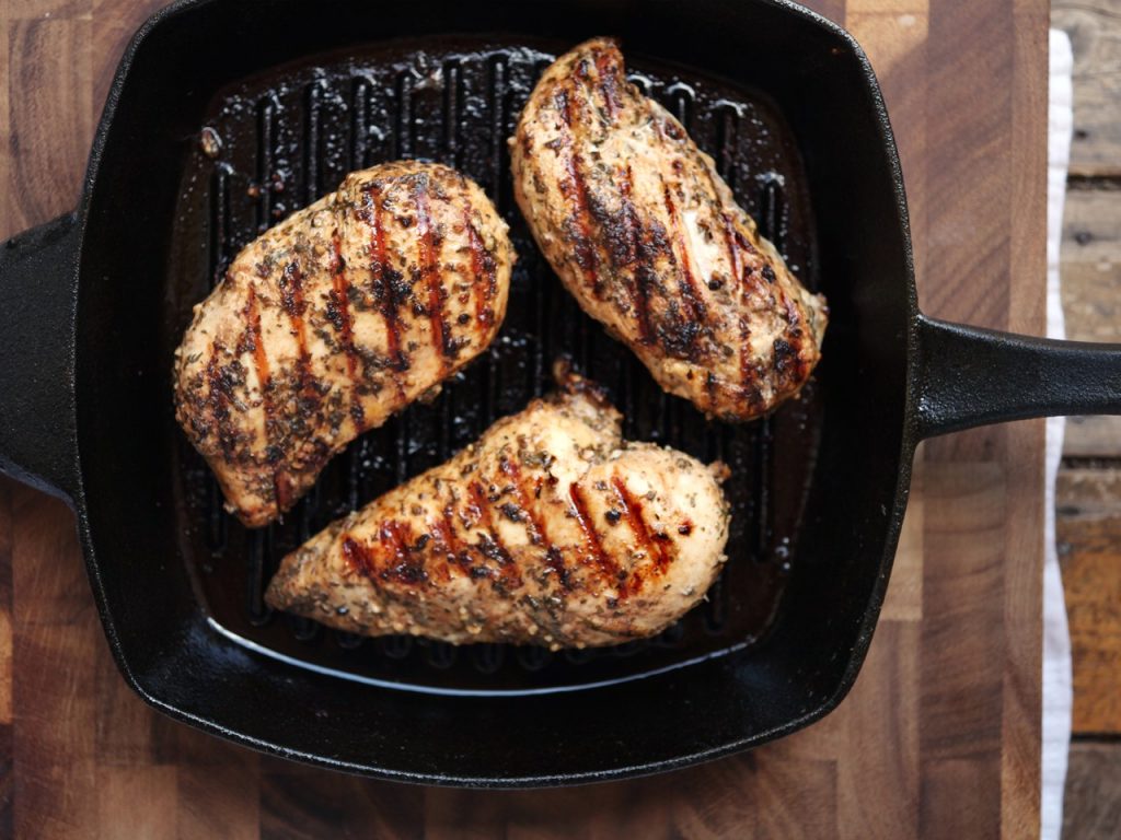 How to Defrost Chicken Safely With 3 Different Methods Saubio